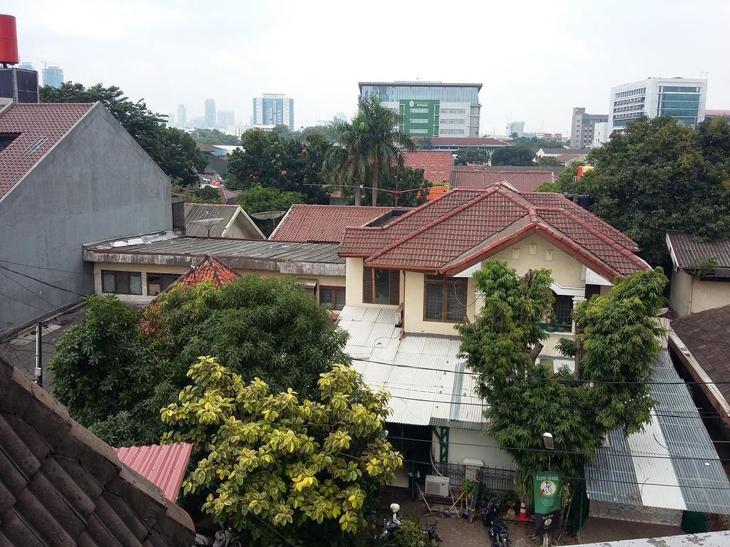 Mayestik Guest House Syariah Jakarta Exterior photo